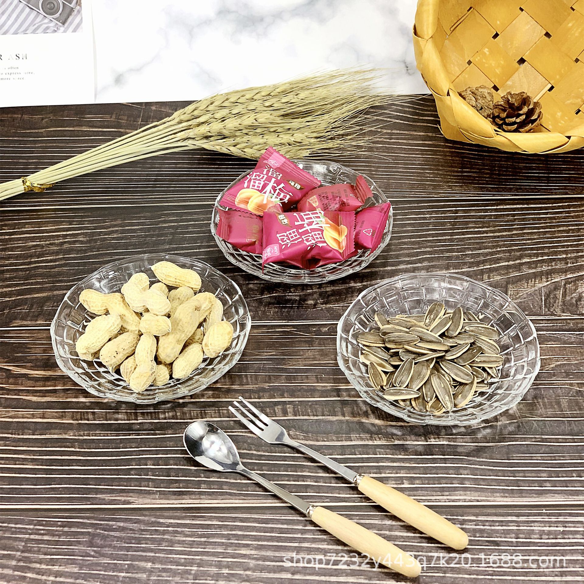 Langxu plato de vidrio de tamaño pequeño plato de postre KTV bar hogar snack plato de hueso ins estilo taza y platillo traje