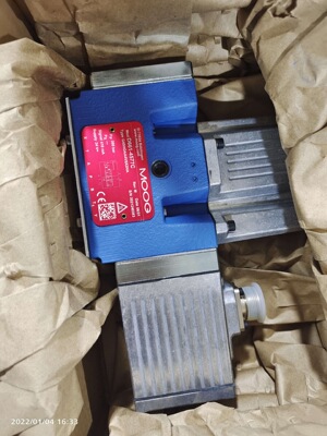 D661-4652 Moog MOOG гидравлический клапан с сервоприводом, стальной завод, обычно используемый оригинал