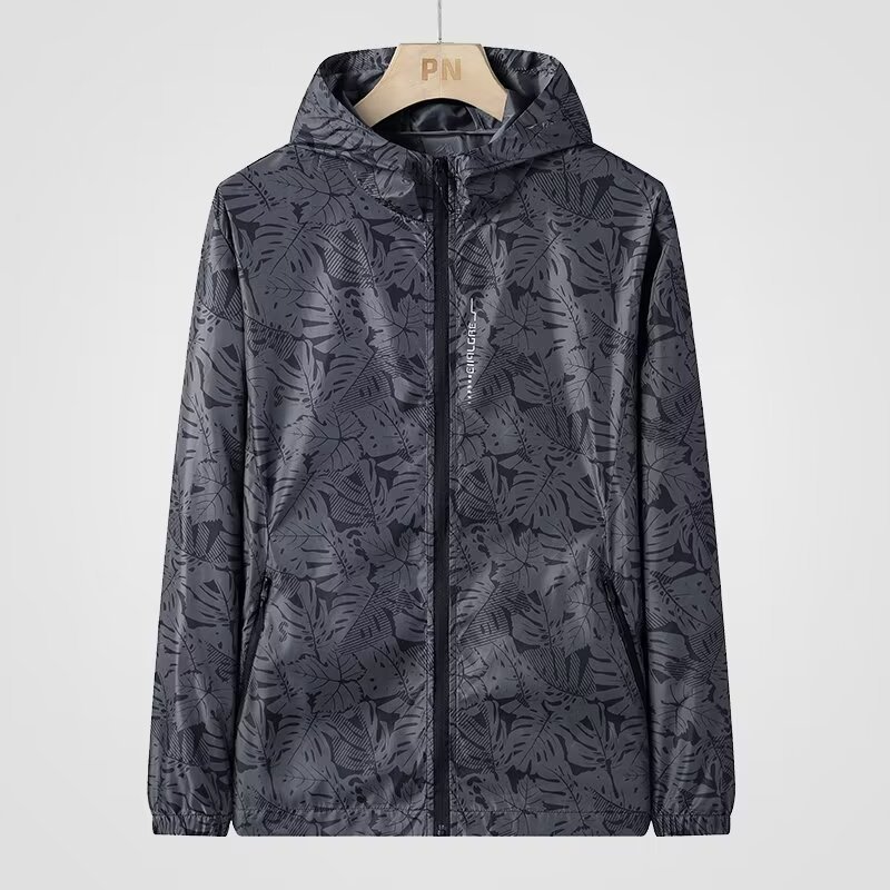 2025 verano nuevo chaqueta de pareja ligera y delgada, chaqueta de camuflamiento de marca de moda, chaqueta de secado rápido, chaqueta de protección solar