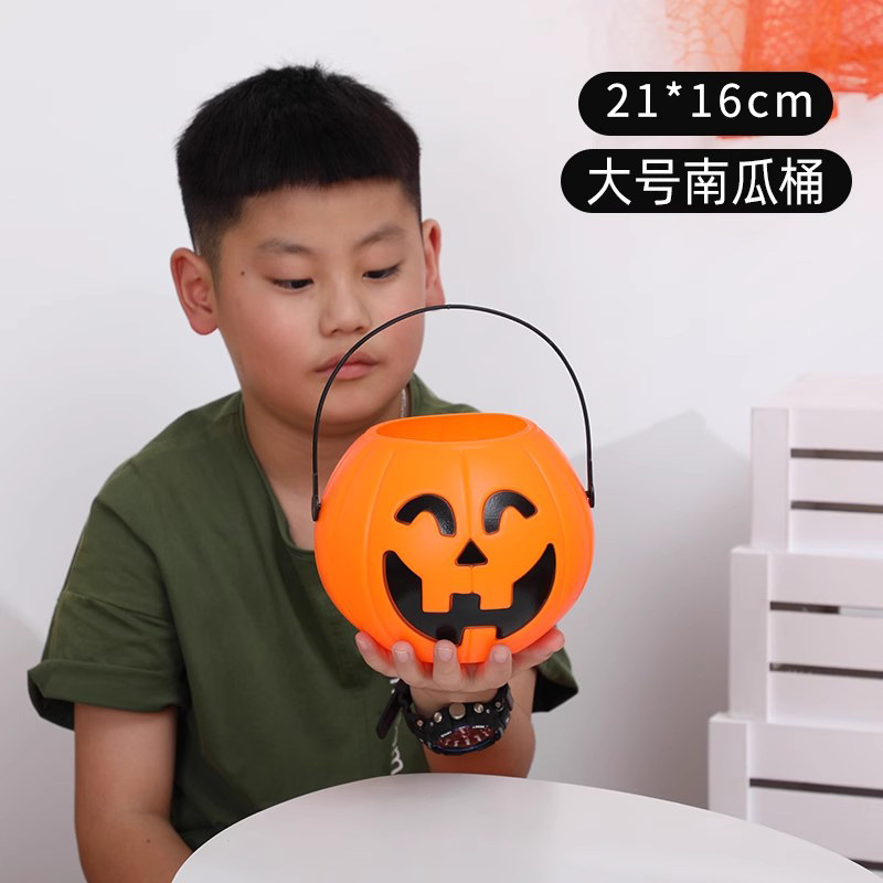 Lámpara de calabaza de Halloween barril de dulces portátil para niños canas de azúcar decoración de jardín de infantes accesorios linterna luminosa