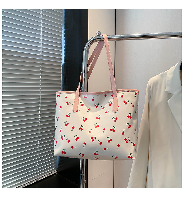 344g Weight Nylon Lining Material Sewing Thread Fashion Element Zipper Closure Type Double Shoulder Straps Strap Type Underarm Bag Bags Type Casual Occasion Pu Leather Material Heart Shape, Bow Knot Pattern All Seasons Season Women's Gender Vacation Style Square Shape Large Size Women's Large Pu Leather Heart Shape Bow Knot Vacation Sewing Thread Square Zipper Underarm Bag 16