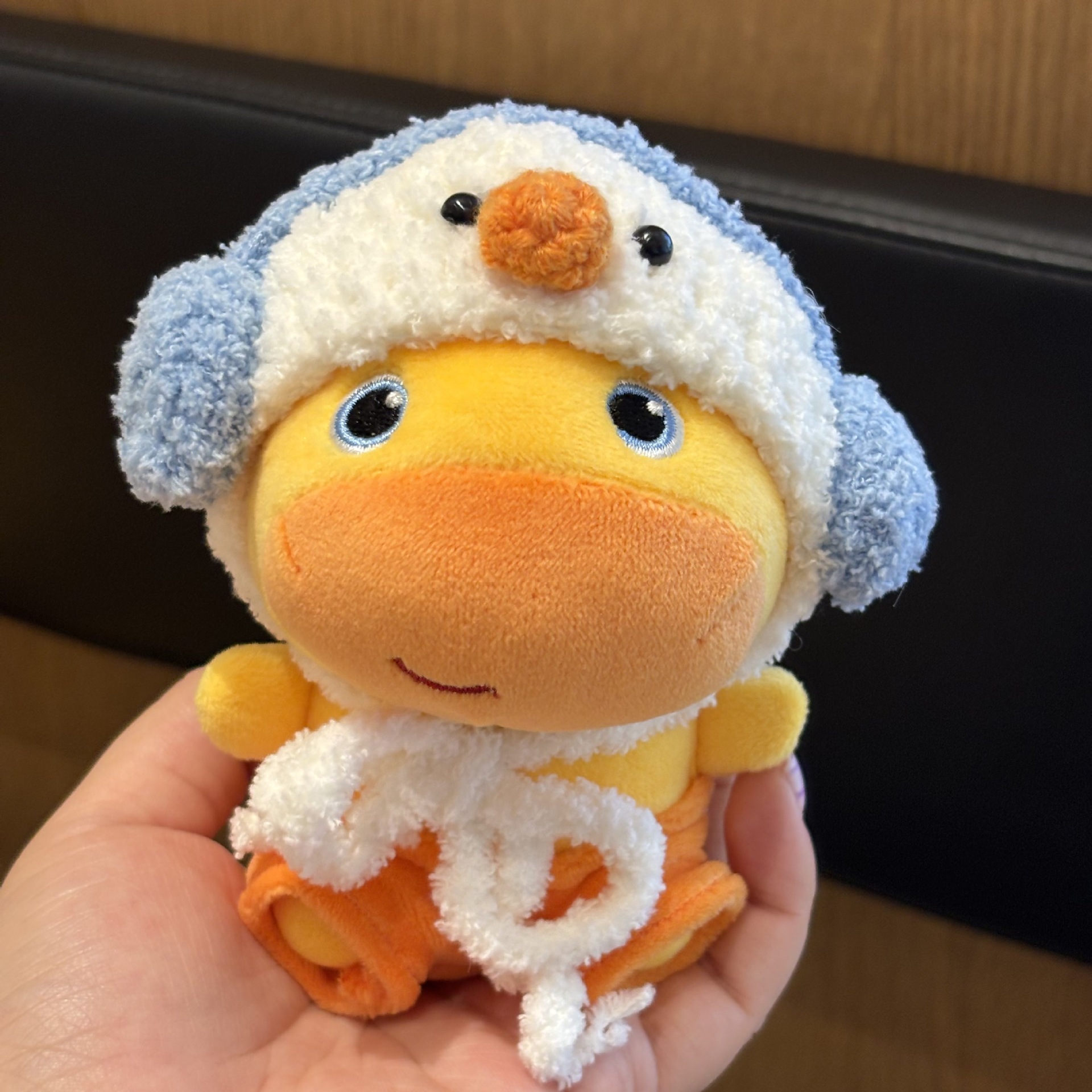 Penguin style - sitting lulu