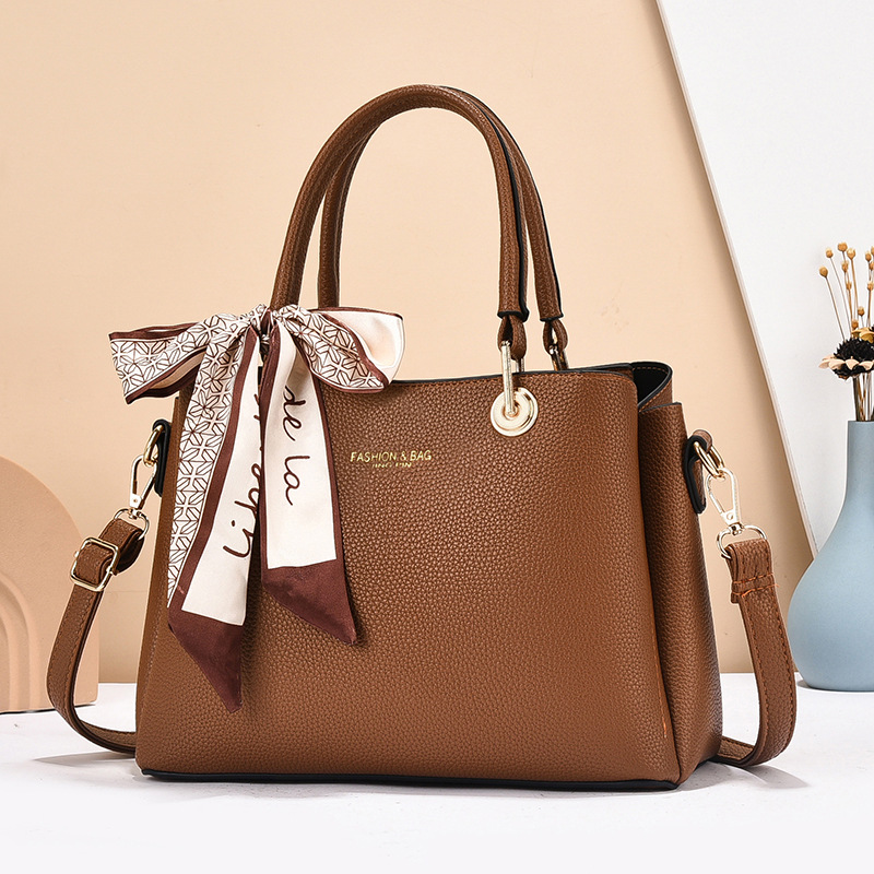 Bolsa de mano bolsas de mediana edad bolsas de mujeres bolsas de hombro bolsas de comercio exterior accesorios bufandas de seda decentes bolsas de fábrica de Taizhou