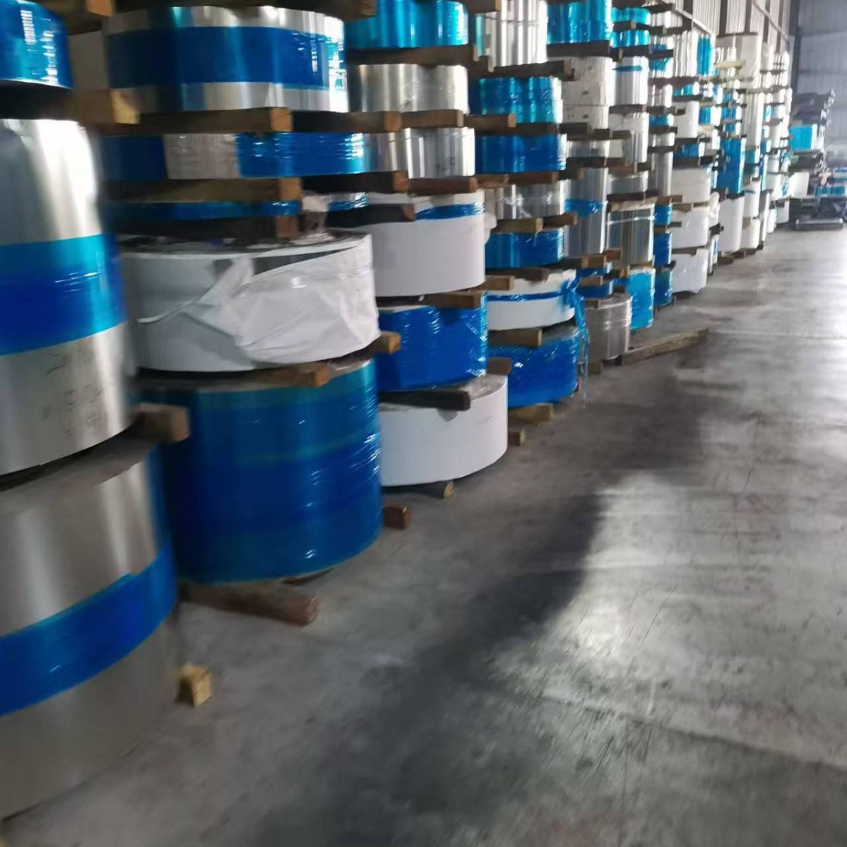 进口SUS301不锈钢弹簧带  301超硬不锈钢带HV580度