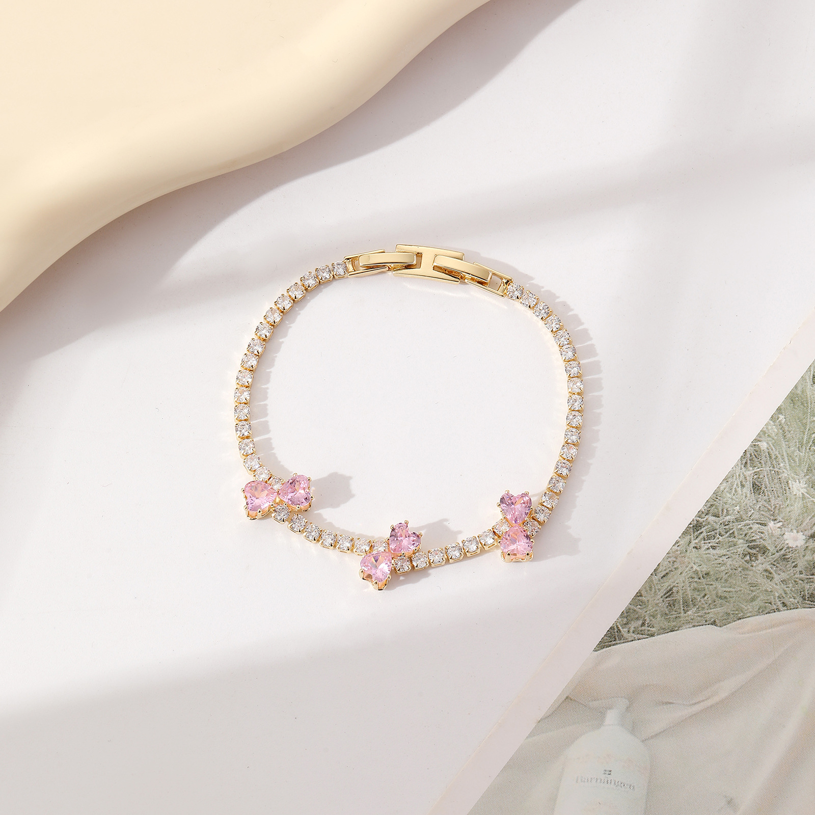 7g Weight Copper Pendant Material Zircon Inlay Material Bracelets Classification Copper Chain Material 1 Piece Quantity Casual, Daily Occasion Copper Material Heart Shape, Bow Knot Pattern Women's Gender Plating, Inlay Design Sweet Style Pink, Gold, Silver Color Copper Plating Inlay Heart Shape Bow Knot Zircon Bracelets 9