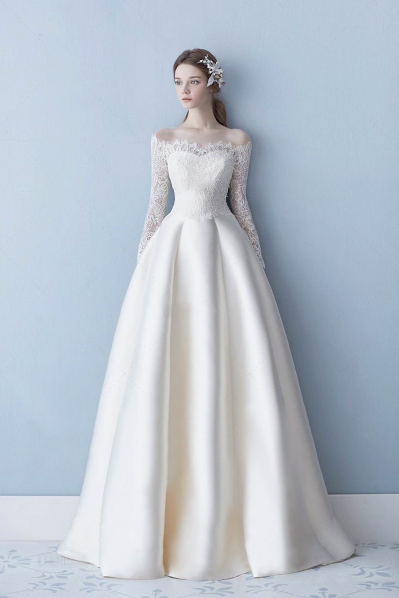 Elegantes Bodenlanges Brautkleid Aus Satin Und Spitze Mit Schleppe_voghion.com