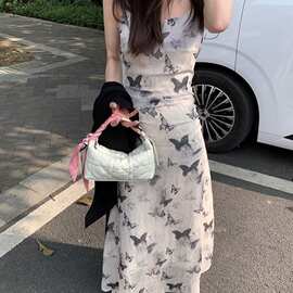新中式水墨蝴蝶印花吊带连衣裙女气质感长款裙子2026夏季新款