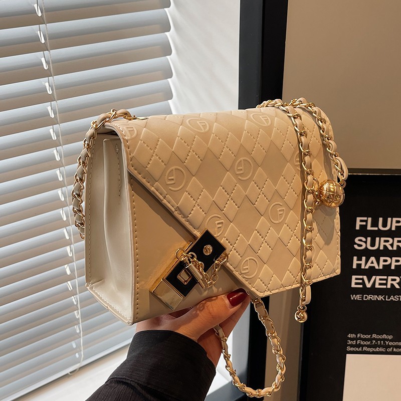 新款包包女時尚潮流斜挎小包百搭菱格鏈條包高級感女士小方包