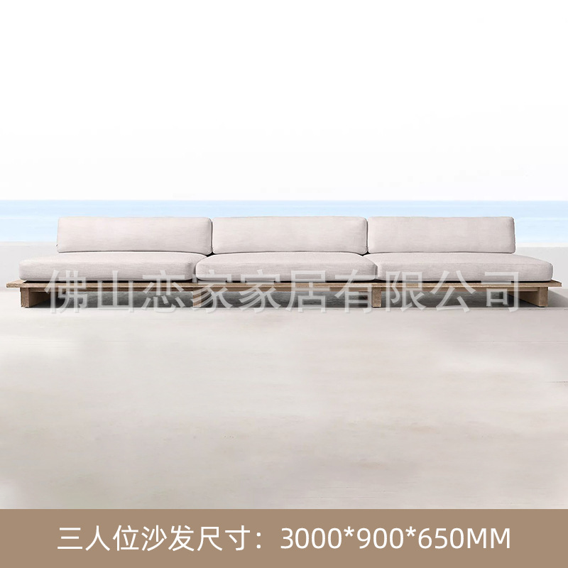 Sofá de tres asientos