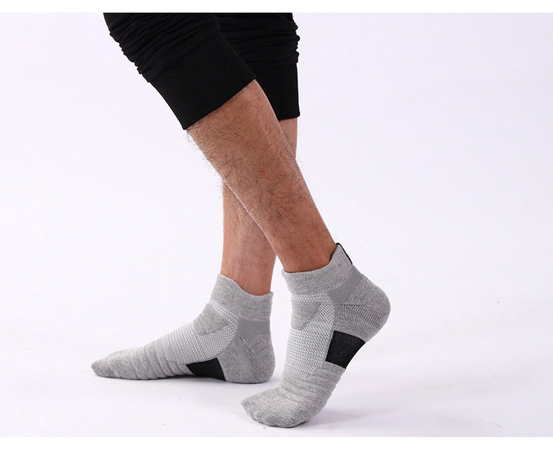 Professional sports socks men's short medium tube autumn and winter towel bottom thickened shock absorption and non-slip running basketball socks_voghion.com