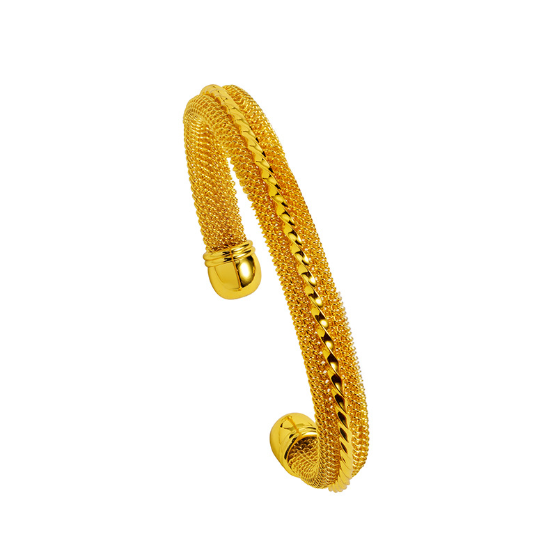 Pulsera de oro de arena hueca tallada Pulsera abierta en forma de C no se desvanece durante mucho tiempo Moda de imitación de oro boda al por mayor popular en línea