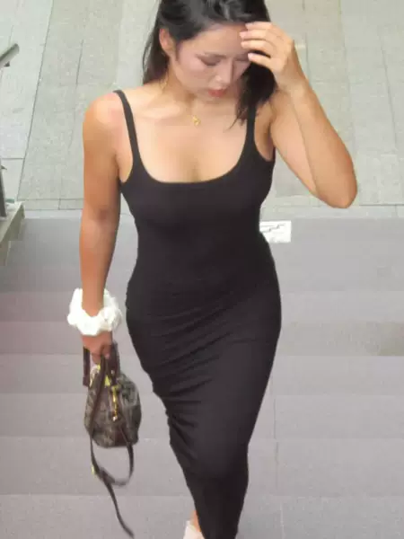 Sports Casual Kardashian-Style Waist-Cinching Sexy Slim-Fit Bodycon Strap Dress with Chest Pads