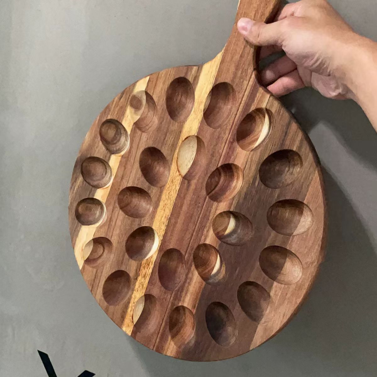 Nuevo huevo de madera dividido bandeja de almacenamiento de huevos fija redonda cocina de almacenamiento de huevos bandeja de exhibición