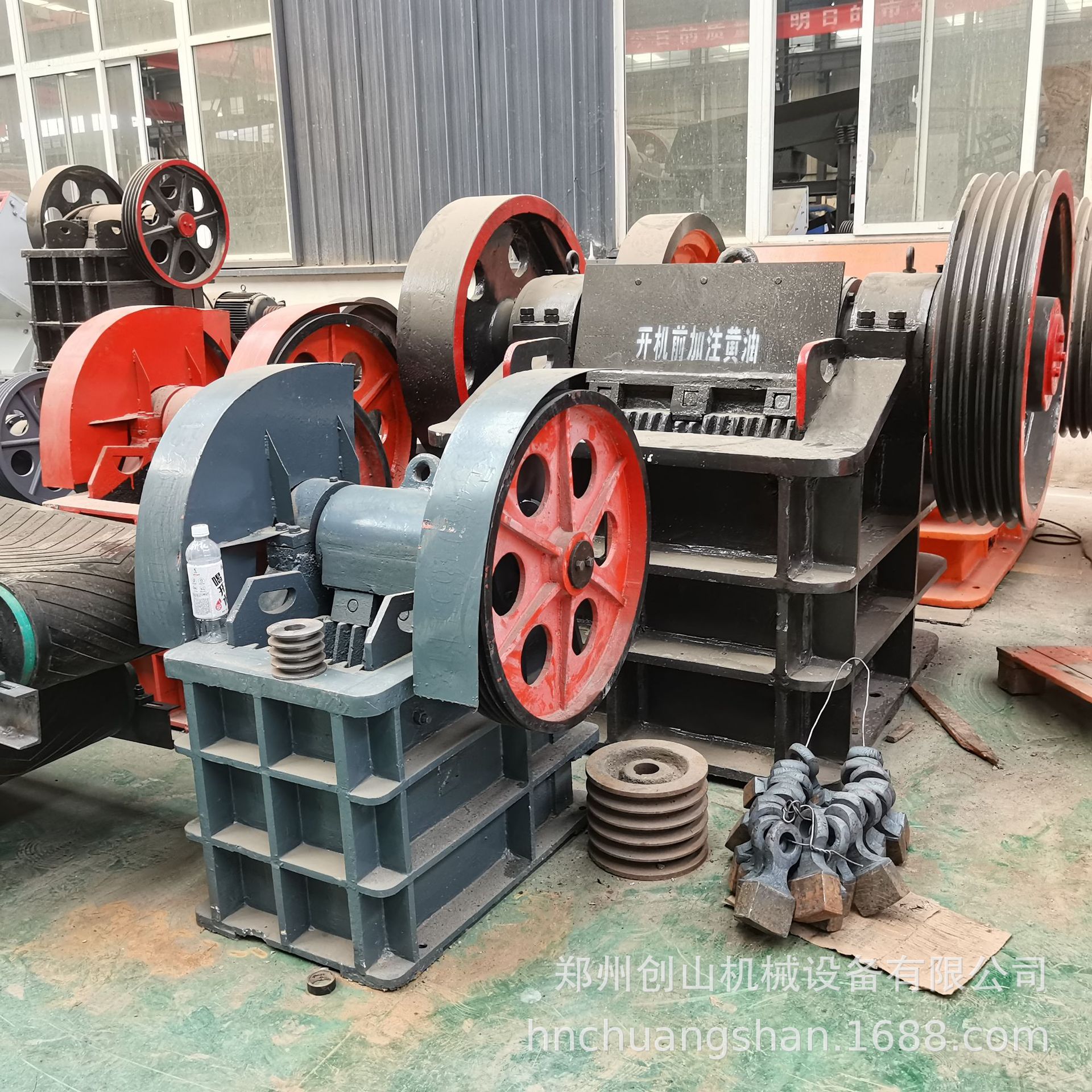 供应细碎破碎机 小型鄂式破石机 鄂式碎石机鄂式碎石机破碎机价格