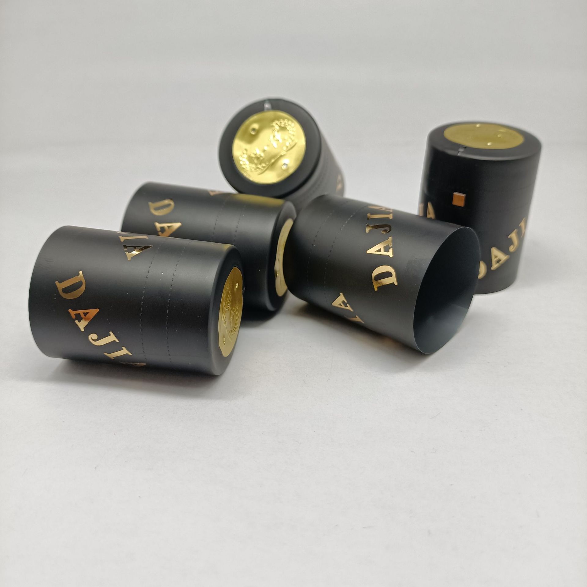 批发热缩封口胶帽白酒洋酒封口热缩膜酒瓶易撕拉条PVC热缩胶帽