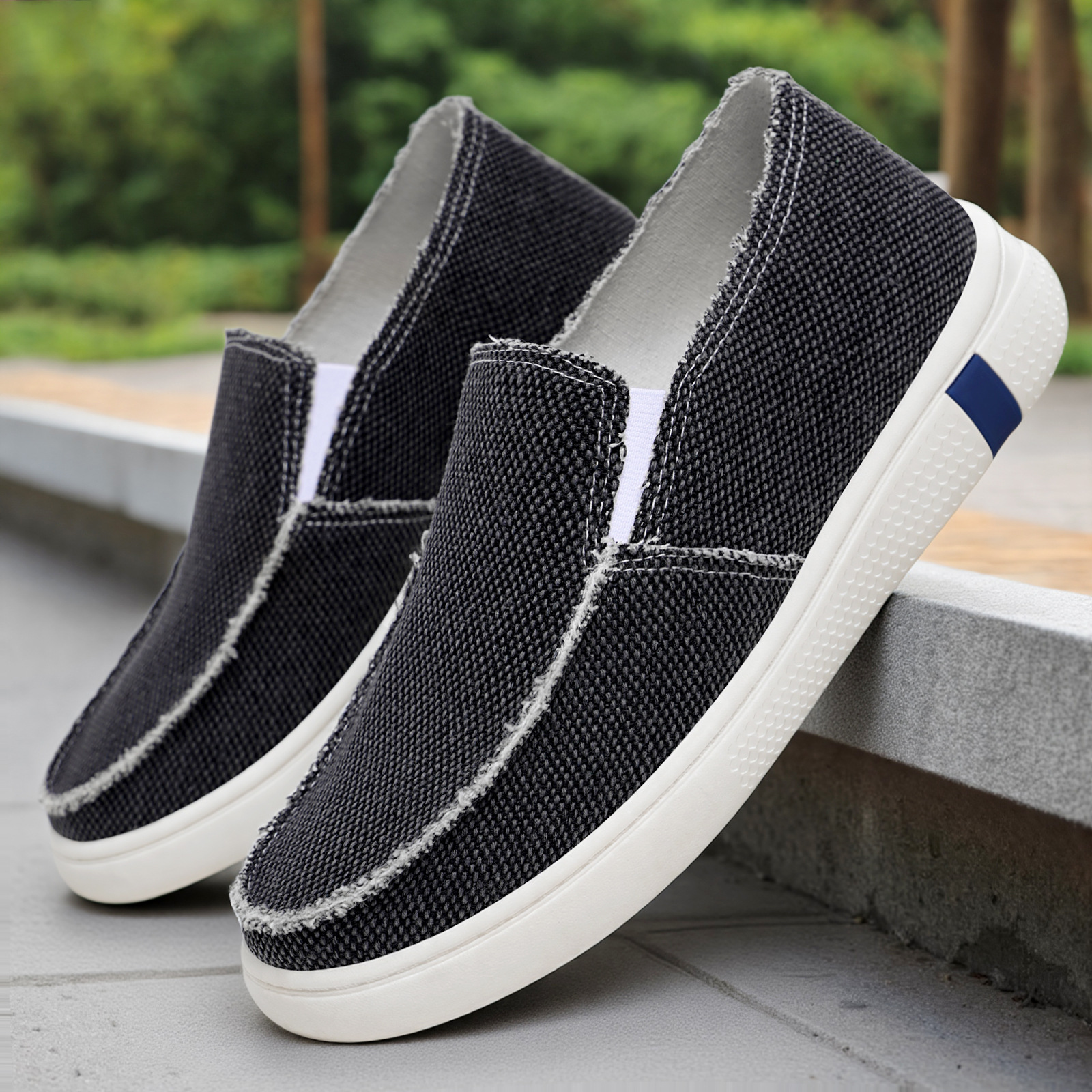 Zapatos de hombre de primavera zapatos de tela de tamaño grande zapatos de hombre zapatos ligeros con suela suave cómodos zapatos casuales superficiales zapatos de skate