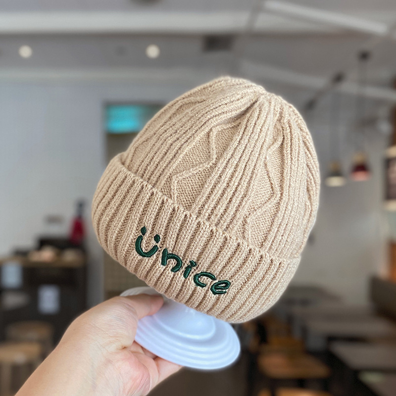 Nice knitted hat-khaki / 43-46cm/reference age 5-12 months + one size fits all