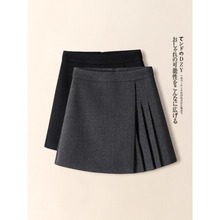 灰色毛呢短裤裙裤女秋冬2025新款气质百搭阔腿裤配靴子的休闲裤子