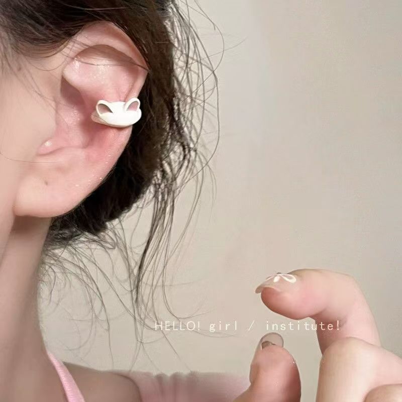 Princesa en fuga ~ dibujos animados lindos clips de orejas gatos mujeres sin agujeros de orejas pendientes nuevos 2026 explosión clips de hueso de orejas únicos