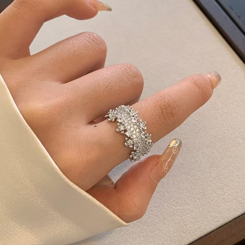 Exquisite Diamond Super  Zircon Open Temperament Wild Ring