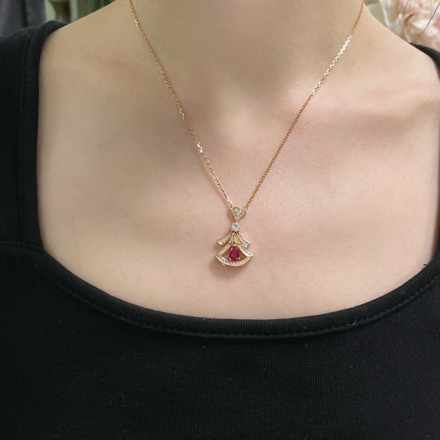 V金精工七夕小扇子裙子項鍊女扇形綠藍紅寶石頸鏈跳動的心鎖骨鏈