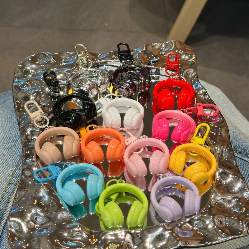 Ins Simple Sweet Cool Stereo Headphone Keychain Pendant Cool Versatile Gift Student Backpack Pendant Keychain Ins Simple Sweet Cool Stereo Headphone Keychain Pendant Cool Versatile Gift Student Backpack Pendant Keychain