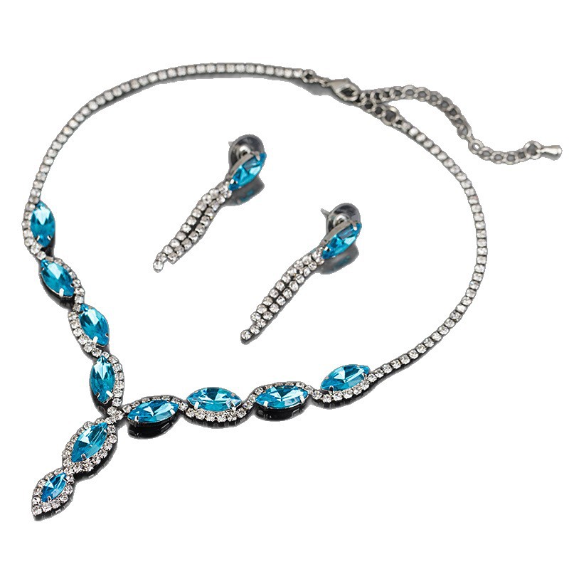 Parure bijoux mariée avec collier et boucles d'oreilles zircon_voghion.com