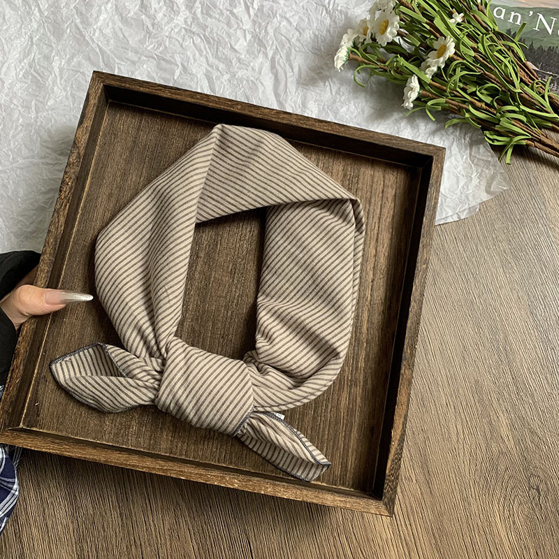 Pañuelo cuadrado pequeño, bufanda de seda, bufanda de cuello con sentido avanzado para mujer, pañuelo a rayas liso, bufanda de estilo pastoral para mujer de verano, protector para el cuello chal