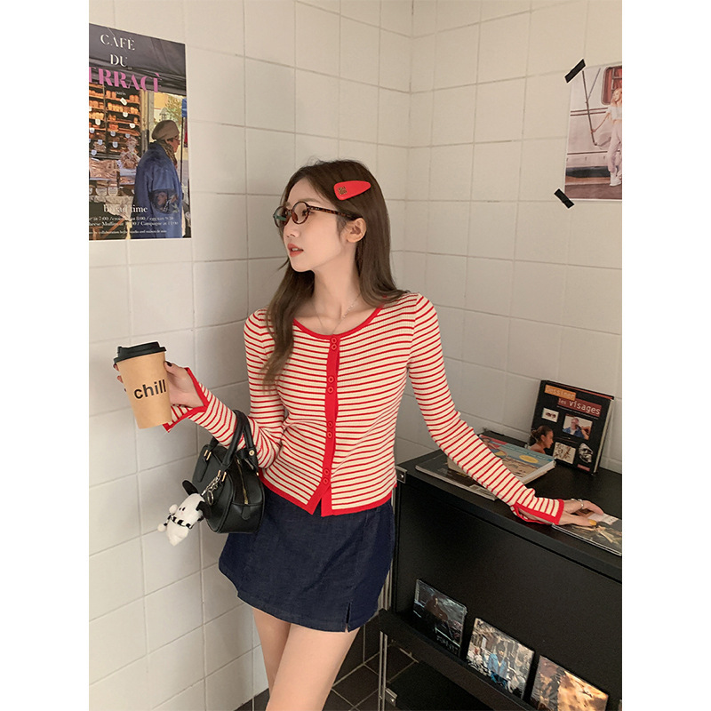 Trendy Striped Design Long-Sleeve Knit Cardigan for Women, Autumn New High-End Versatile Base Shirt Sweet Top