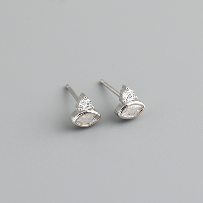 Simple Style Eye Sterling Silver Inlay Zircon Ear Studs 1 Pair display picture 7