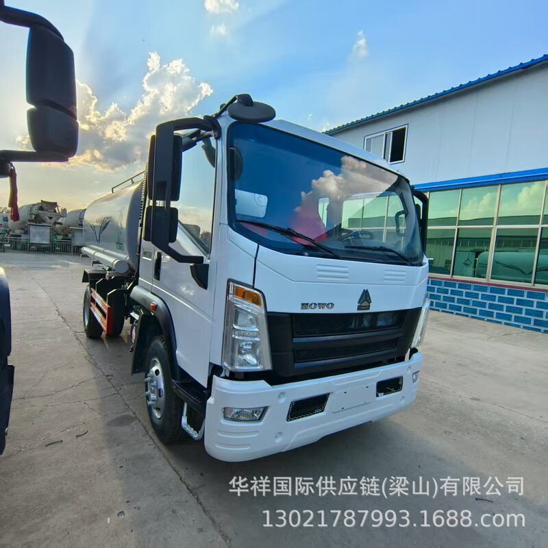 Export Sinotruk 5.2m Light Truck New Stock Howo Can Be Equipped with High-Sided Transport Vehicle