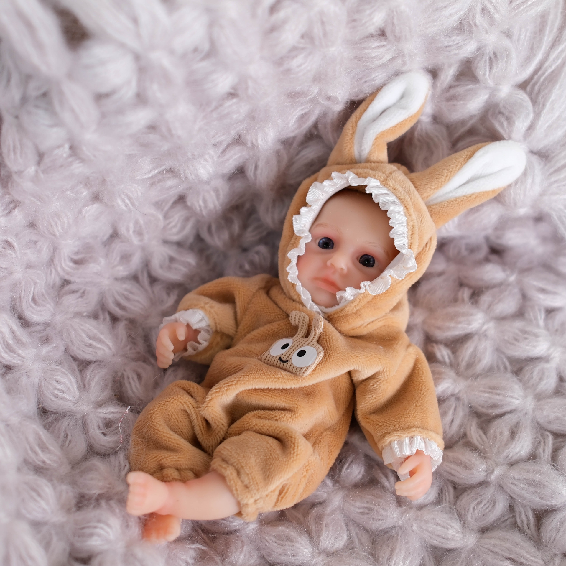 15 cm de peludo orejas ojos abiertos Q bala simulación sólida muñeca renacida para niños Navidad sólida silicona