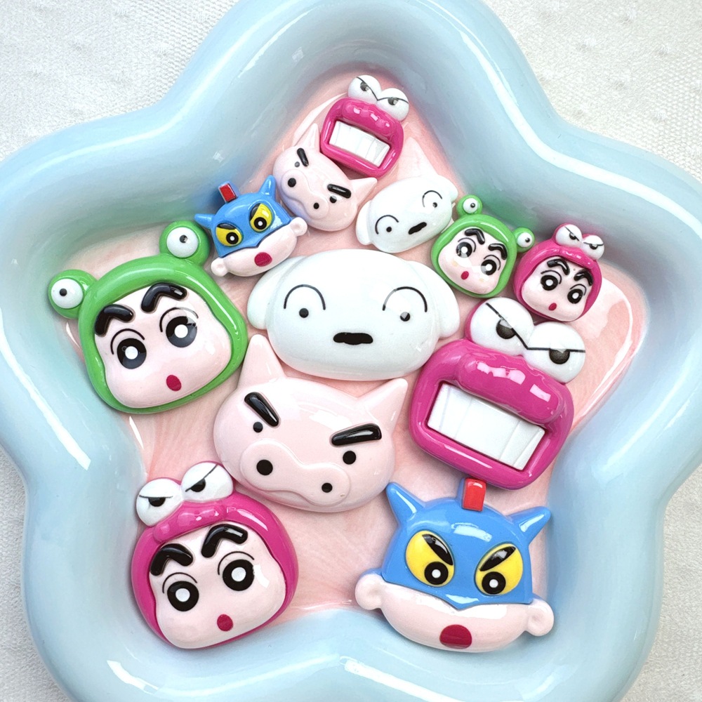 큰 스몰 사이즈 애니메이션 새로운 헤드 수지 액세서리 크림 접착제 diy 전화 케이스 냉장고 키 체인 장식 도매