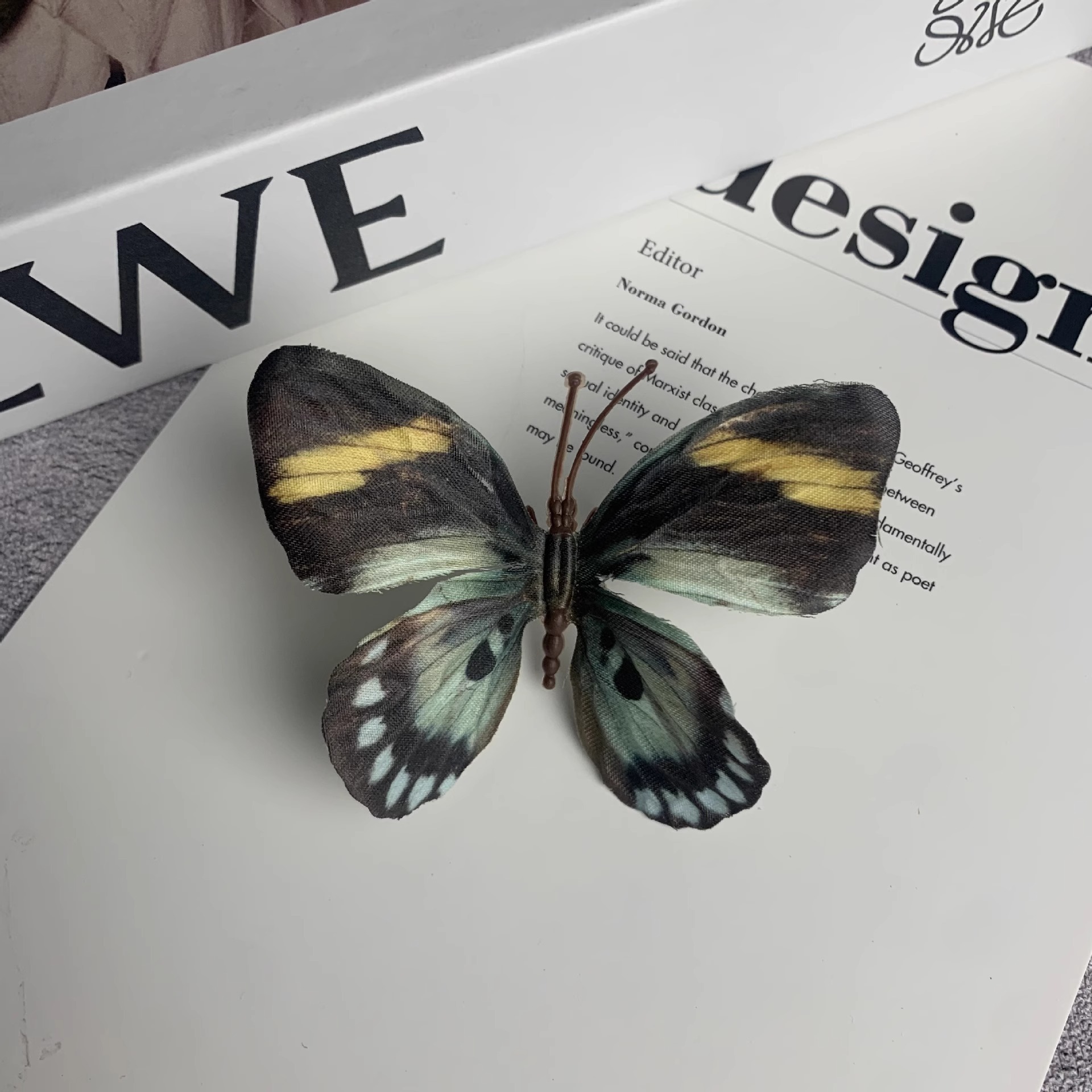 노란색 검정색 녹색