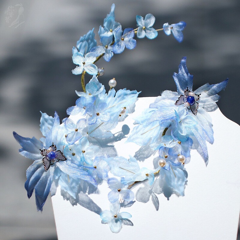 Light Blue Ancient-Style Butterfly Hair Accessory, Original Soft Hairpin Design for Hanfu, Handcrafted Exquisite Fairy-Like Hair Ornament for Women