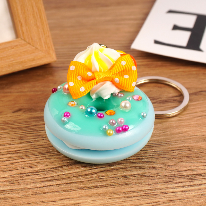 Colgante de círculo dulce con salsa verde