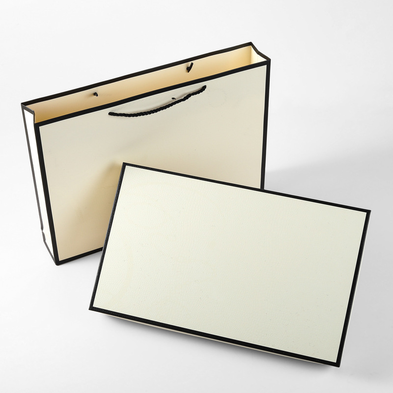 Scarf scarf hat gift box inner bag handbag with a set of gray cards