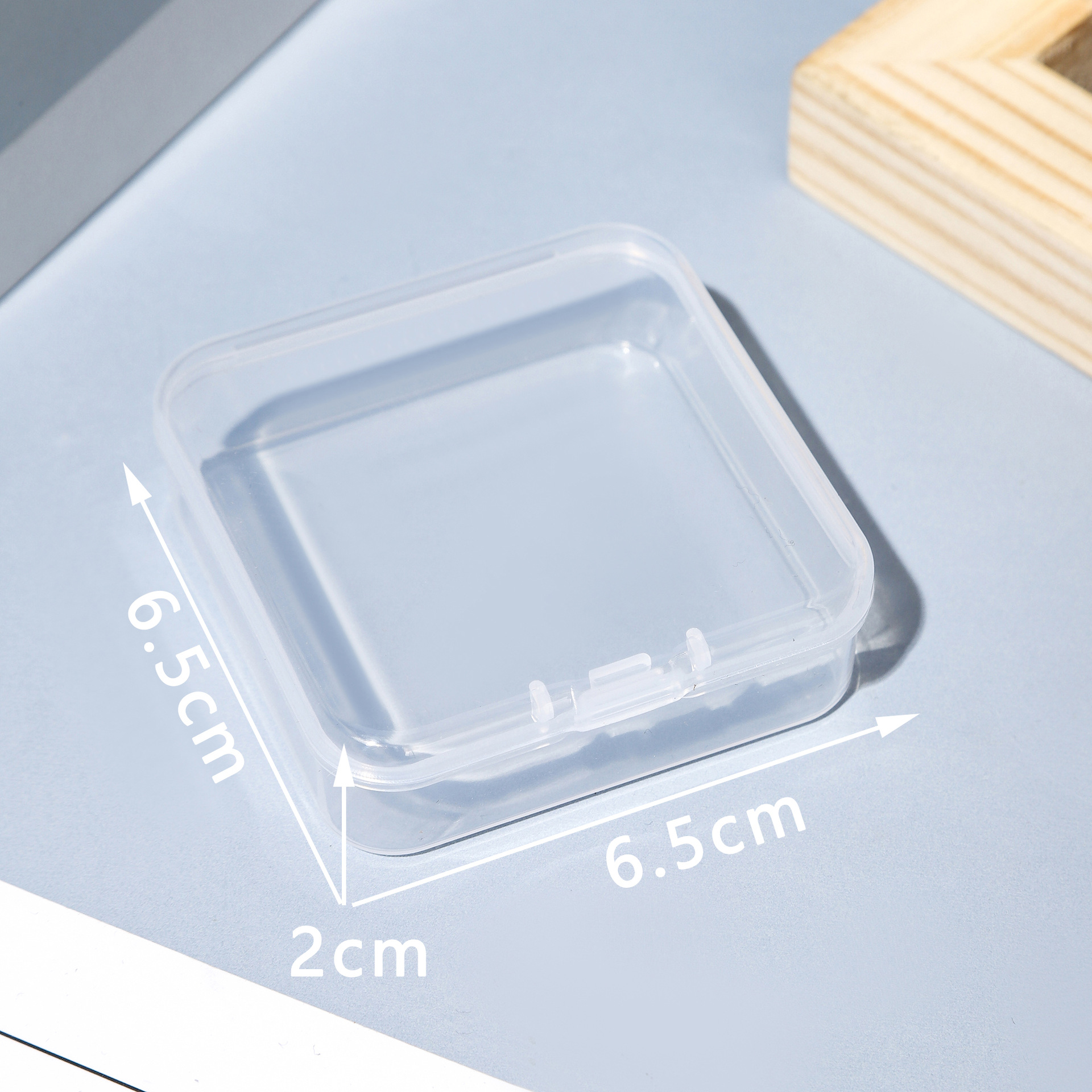 正方形の透明なプラスチックの小さい方の箱の耳栓の箱の装飾品の収納箱の部品の箱のアクセサリーの数珠の箱の漁具の箱