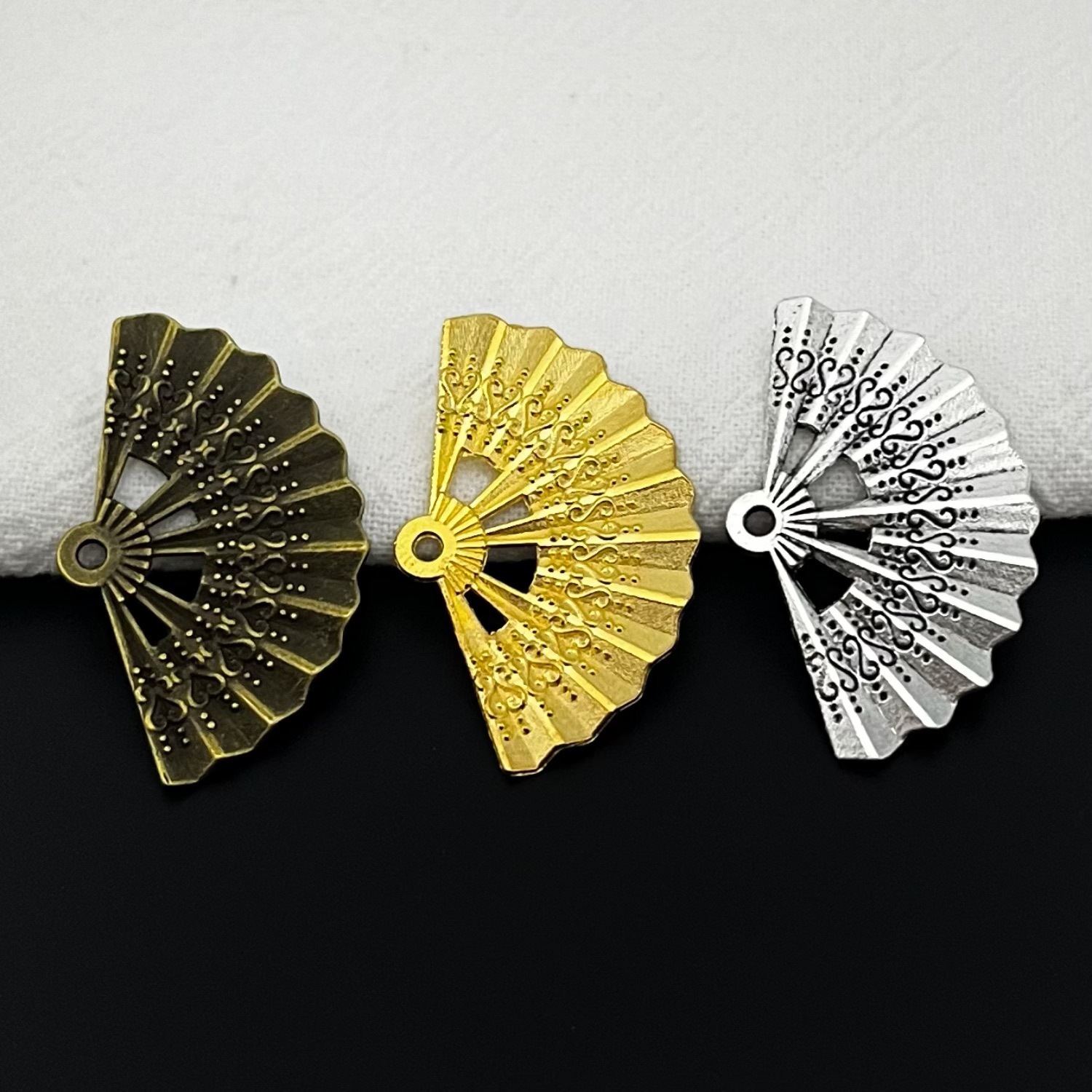 复古藏大号银色扇子挂坠DIY项链手链纸扇小吊坠批发