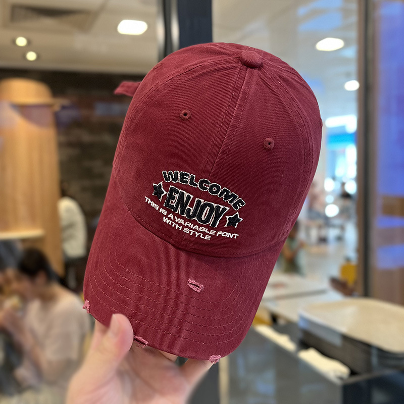 Sombreros de béisbol bordados de letras retro estadounidenses mujeres primavera y otoño calles versátiles muestran cara pequeña sombrero de boca de pato de pareja