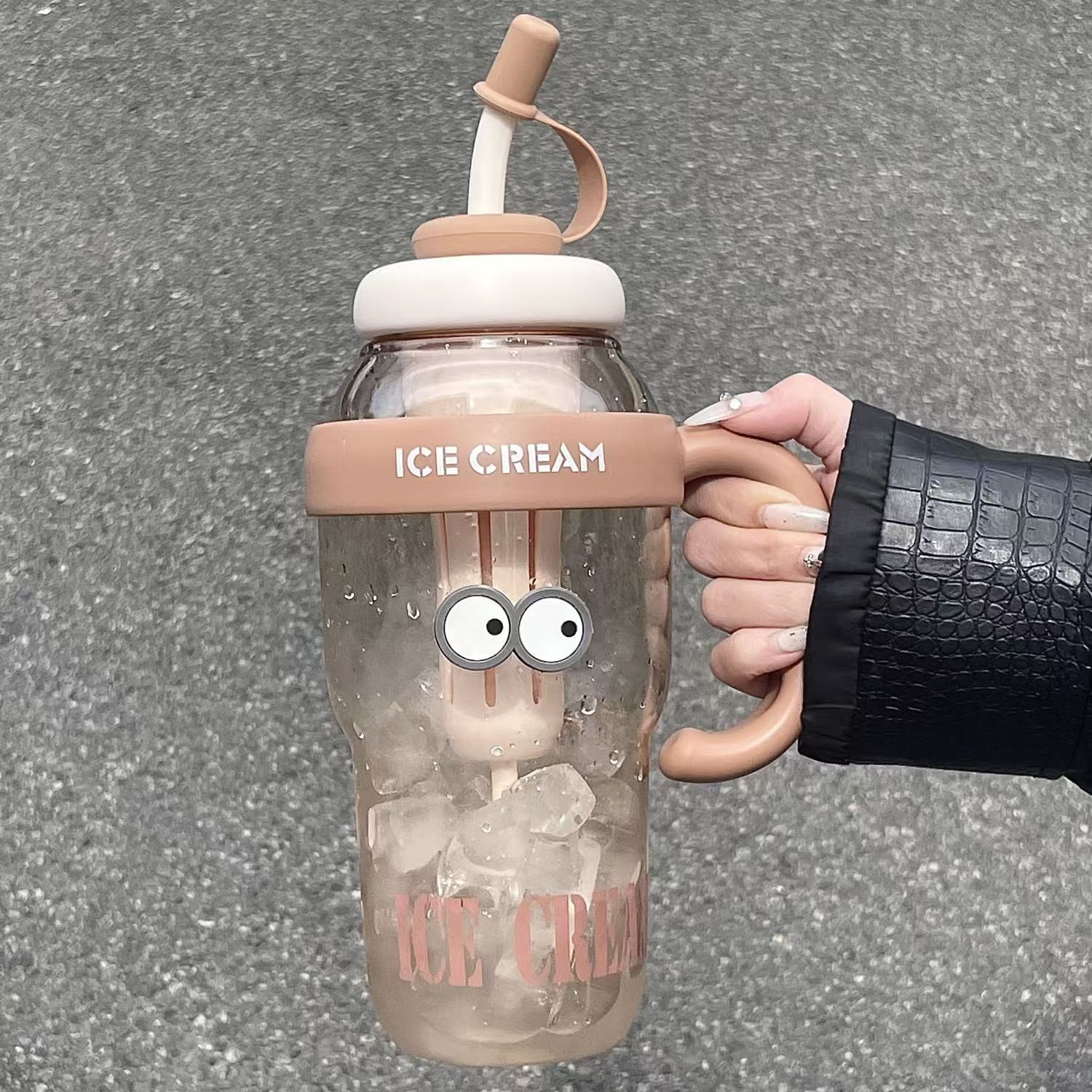 Nueva taza de plástico de verano Big Mac de moda linda taza de paja resistente a altas temperaturas de gran capacidad taza de regalo portátil