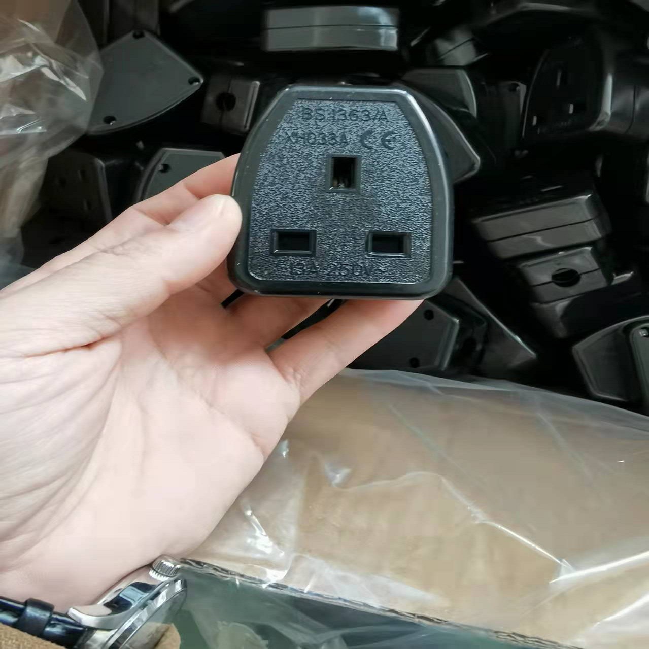 供应英国BS1363电源线  13A 250V 三芯BS防爆型插头插座