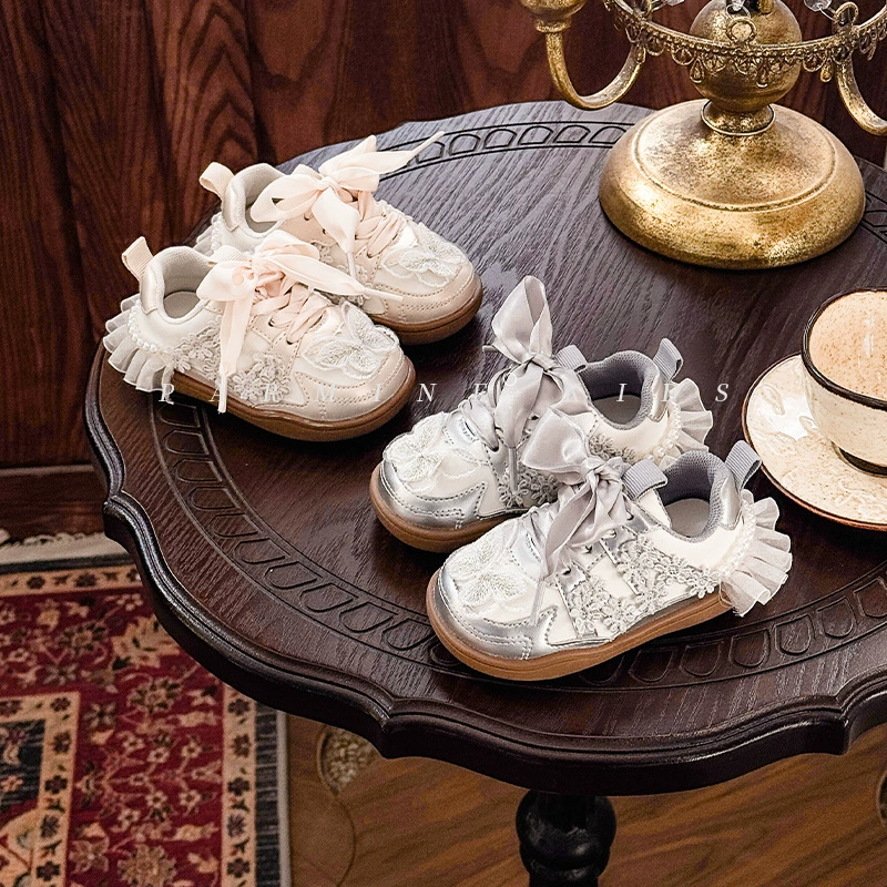 Девочка малышка иностранная принцесса спортивная обувь весна осень новая девушка мягкая подошва колледжа повседневная обувь для принцессы