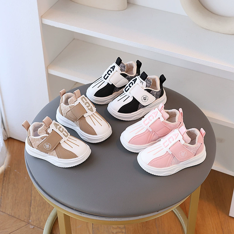 2024 осень новые детские модные кроссовки повседневные дышащие мягкие кроссовки модные дикие удобные маленькие белые туфли