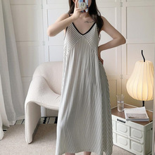 胖MM300斤特大码宽松薄款条纹无袖过膝长款吊带V领家居服睡衣裙女