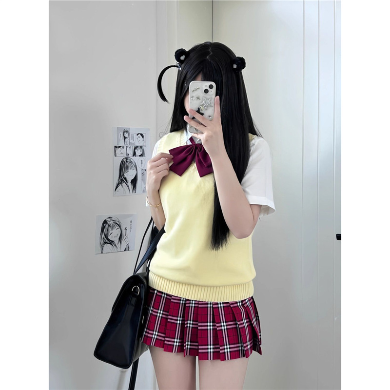 Original 12 solid color JK uniform vest for women, Japanese school style V-neck pullover, cosplay sweater, vest, knitwear for men and women.