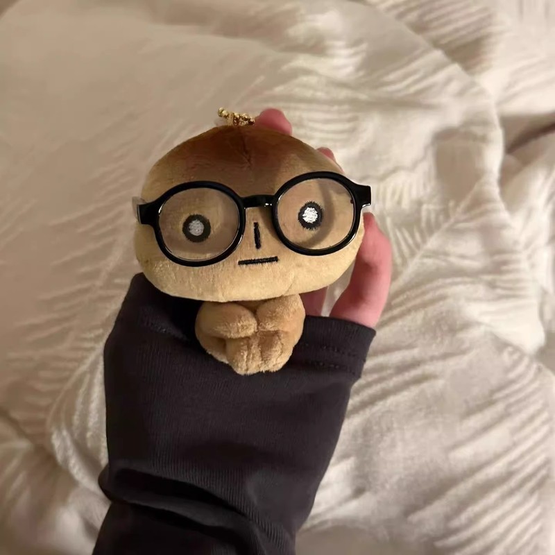 焦げたパンのぬいぐるみのぬいぐるみが萌えています。|undefined