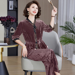中老年春秋洋气上衣小衫两件套女2025新款妈妈春装金丝绒套装