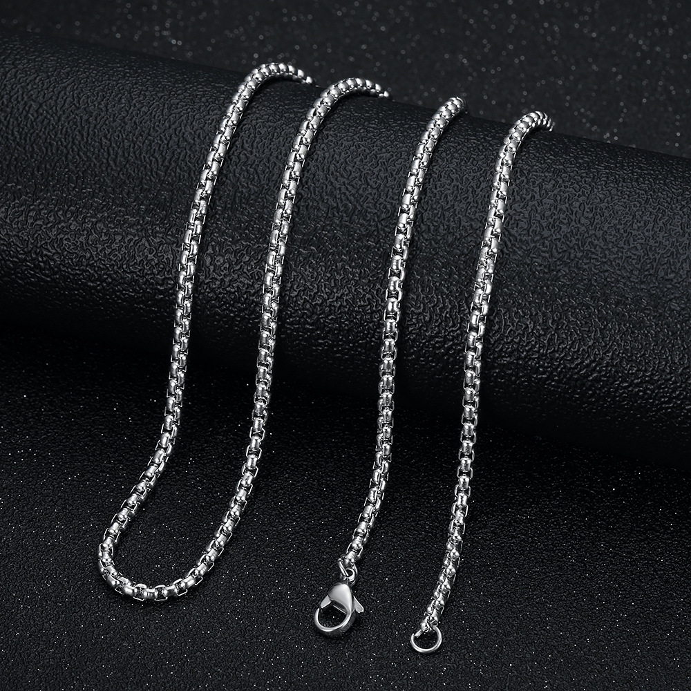 Celtic Viking Triangle Pendant Necklace For Men In Stainless Steel_voghion.com