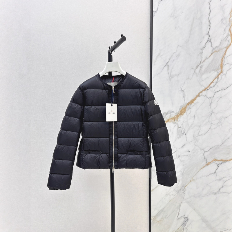 Poison brand, in stock, high-quality, new thin-style women's short down jacket, trendy and versatile Poison brand, in stock, high-quality, new thin-style women's short down jacket, trendy and versatile